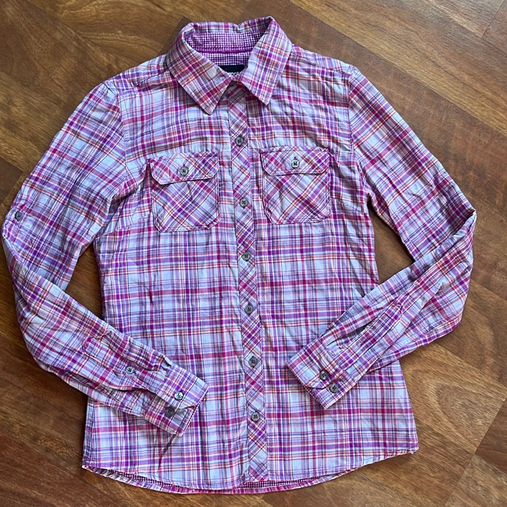 Like new Marmot plaid long sleeve top